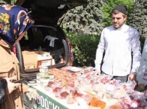 Фермеры Буйнакского района представили свою продукцию на ярмарке
