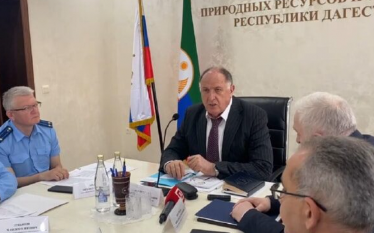 Абдулмуслим Абдулмуслимов представил нового вице-премьера — Наримана Абдулмуталибова