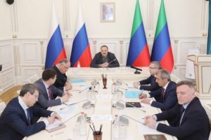 Сергей Меликов поручил органам власти ускорить заключение контрактов по нацпроектам
