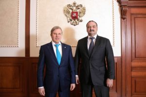 Строительство и реконструкция ряда дорожных объектов обсуждены на встрече с федеральным министром транспорта