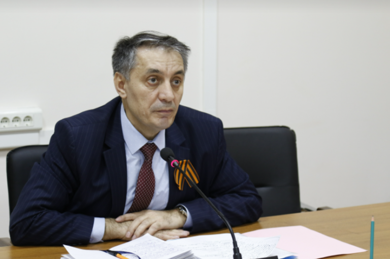 Абдурахман Махмудов обсудил с руководителями подведомственных Министерству учреждений основные вопросы деятельности ведомства