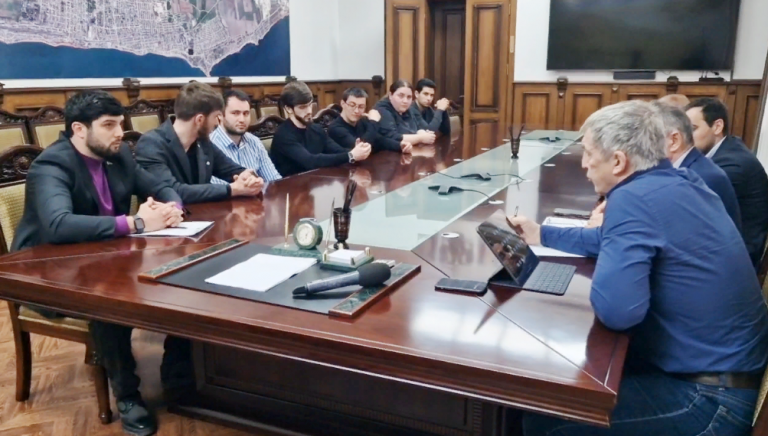 Молодежь Дербента встретилась с депутатами Госдумы