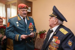 Сергей Меликов поздравил ветерана ВОВ Курбана Курбанова с Днём Победы