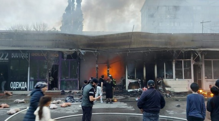 В Махачкале сгорели 15 магазинов