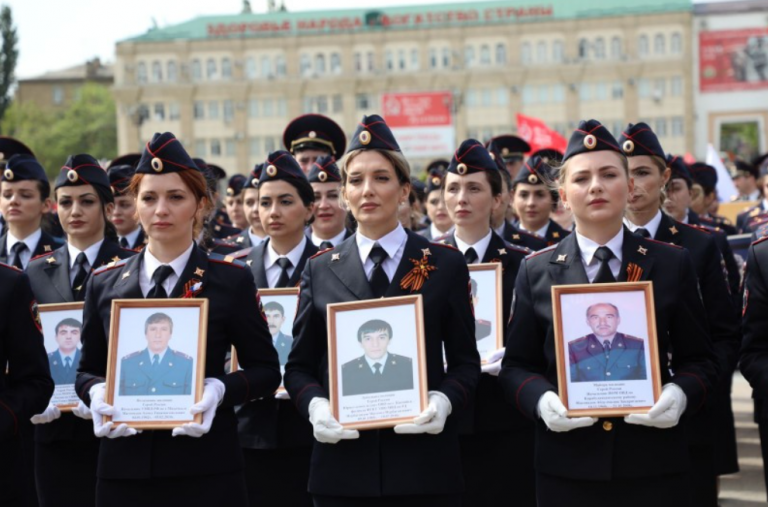 Порядка 135 000 дагестанцев приняли участие в акции «Бессмертный полк»