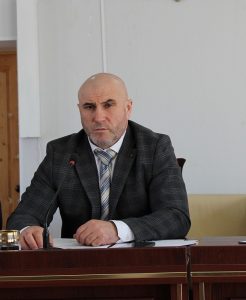 Председатель районного Собрания депутатов Ахвахского района передает полномочия своему заместителю и мобилизуется добровольцем