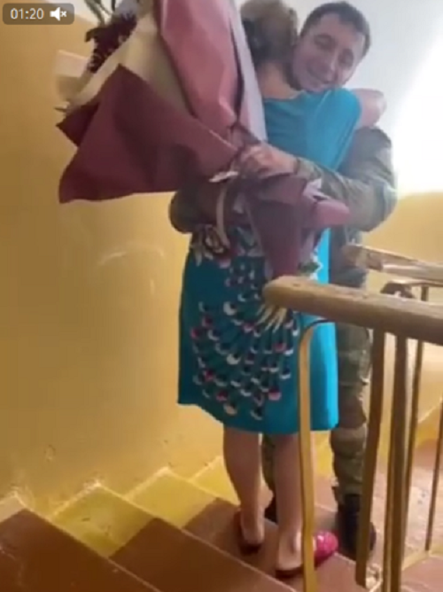 9 месяцев беспокойства и бессонных ночей остались для Гаджиевой Мирвари позади - она наконец встретила своего сына