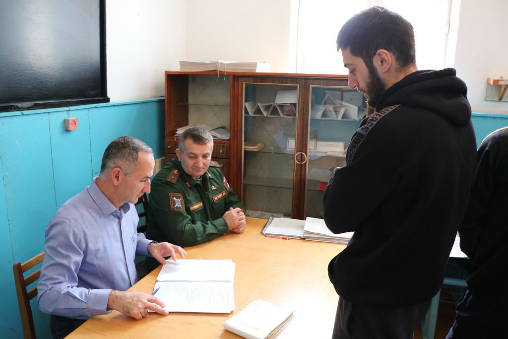 Казбековская призывная комиссия продолжает свою работу в штатном режиме