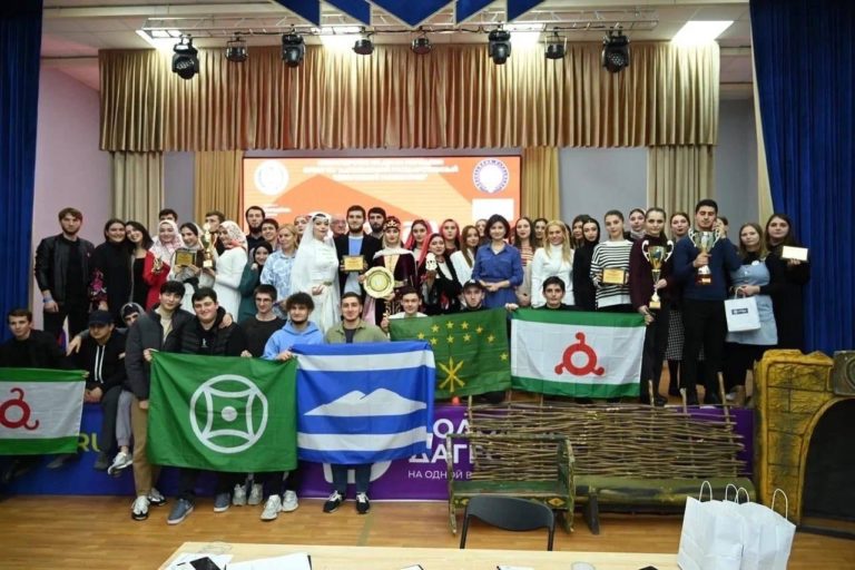 В Дагестане прошел гала-концерт межрегионального фестиваля «Этнова»