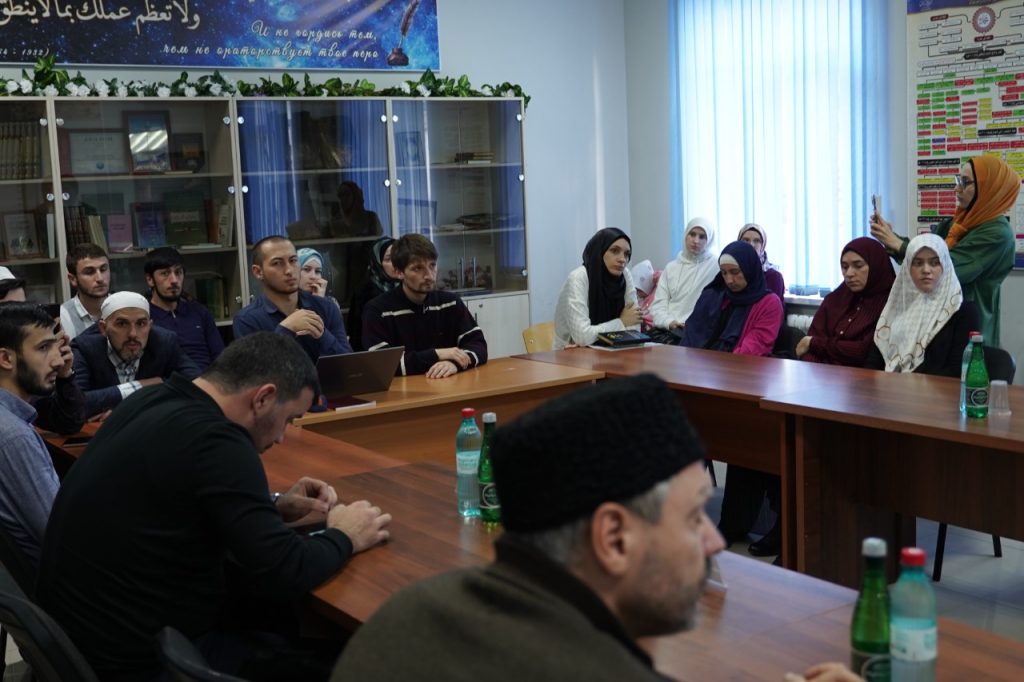 Укрепление межнациональных отношений обсудили в ДГИ