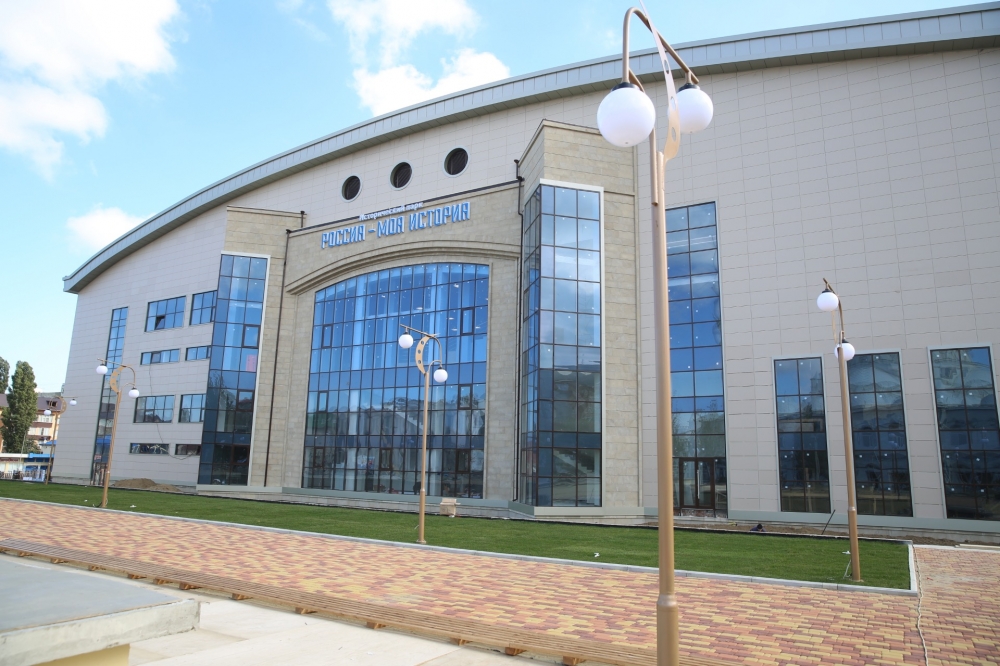 В Махачкале открылась выставка «Украина. На переломах эпох»