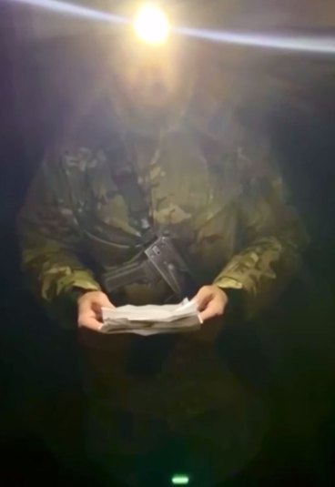 Бойцы на передовой получают письма от школьников Новолакского района