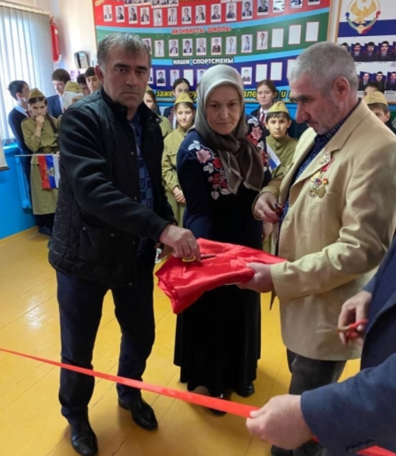 Ко Дню Героев Отечества в школах Новолакского района проходят Уроки мужества