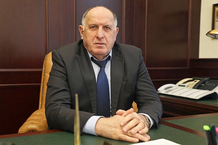 Абдулмуслим Абдулмуслимов поздравил коллектив газеты «Дагестанская правда» со 105-летием со дня выхода первого номера газеты