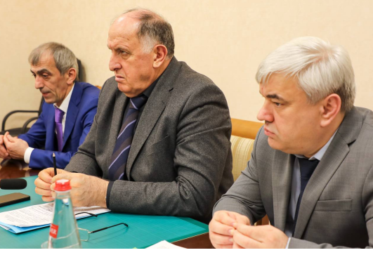Абдулмуслим Абдулмуслимов обозначил основные задачи на 2023 год Госфинконтролю РД