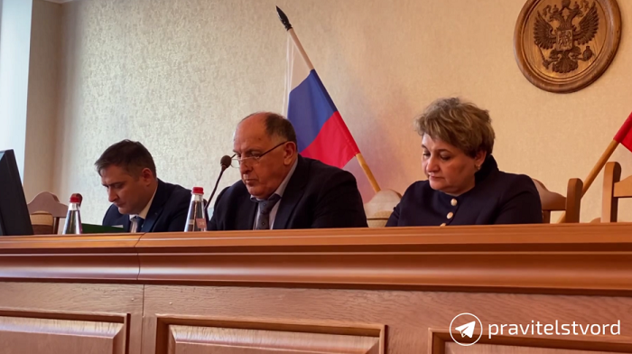 Абдулмуслим Абдулмуслимов проводит встречу с коллективом Минздрава Дагестана