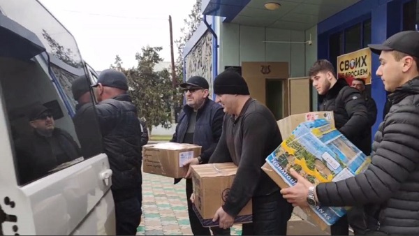 Сегодня из Сулейман-Стальского района отправилась очередная партия гуманитарной помощи бойцам, принимающим участие в СВО.