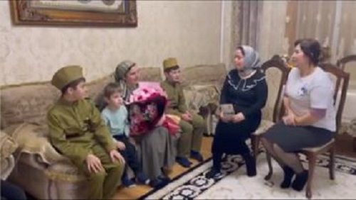 Администрация МКОУ «Ст. Карланюртовская СОШ» поддержали акцию «Мы всегда рядом» в поддержку педагогов, чьи близкие родственники стали участниками специальной военной операции на Украине и обу