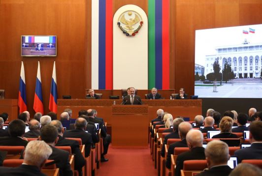 Сергей Меликов прокомментировал выступление Председателя Правительства РД Абдулмуслима Абдулмуслимова на очередной сессии Народного Собрания РД