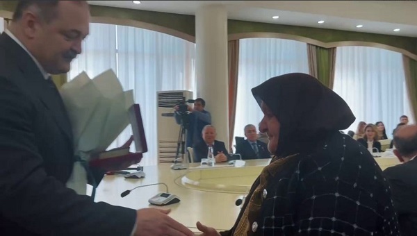 «Великая, самая сильная в мире материнская любовь оберегает нас, помогает созидать, строить свою счастливую семью