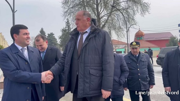 Премьер-министр Дагестана прибыл в Азербайджанскую Республику