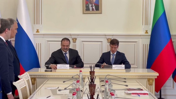 Сергей Меликов и Максим Протасов подписали дорожную карту по реализации соглашения о сотрудничестве Дагестана и Роскачества
