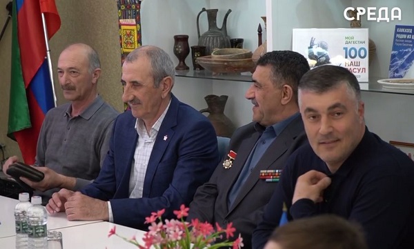 Заседание клуба молодого патриота «Отечество» состоялось в библиотеке им. Ф. Алиевой