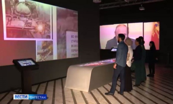 В Махачкале открылась мультимедийная выставка «Герои спецоперации»