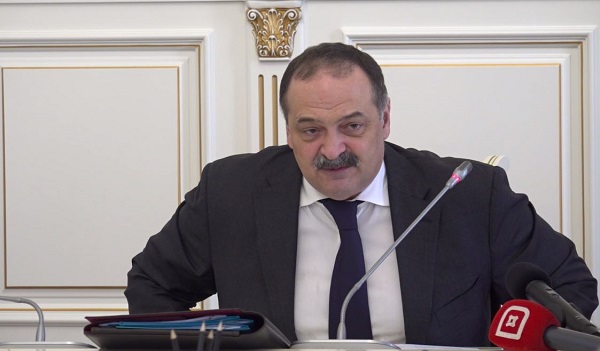 Сергей Меликов предупредил руководителей на местах о недопустимости конфликта интересов при управлении кадрами