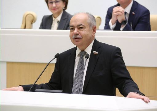 Абдулмуслим Абдулмуслимов поздравил Ильяса Умаханова с днём рождения