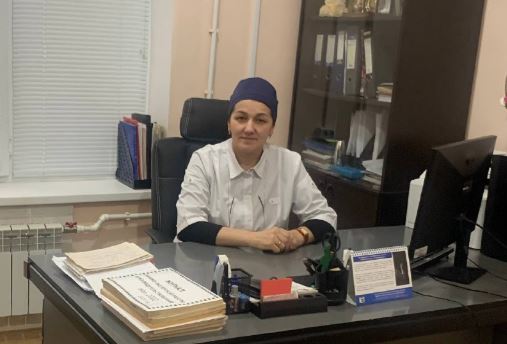 Заместитель главного врача ЦРБ Чародинского района Зарема Химелова проинформировала об итогах первой туровой иммунизации против полиомиелита