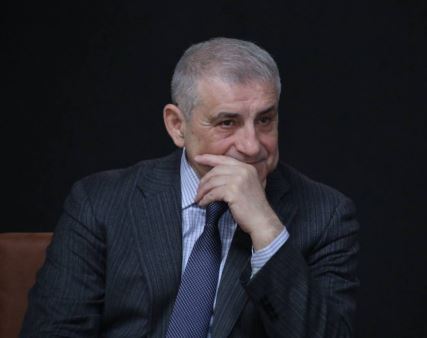 Сегодня день рождения отмечает глава Махачкалы Ризван Газимагомедов