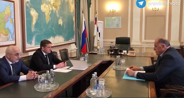 Абдулмуслим Абдулмуслимов в рамках рабочей поездки в г. Москва проводит встречу с руководителем Федерального агентства по рыболовству Ильей Шестаковым