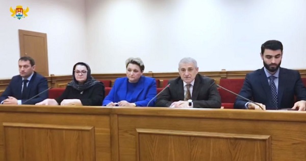 Вопрос осложнения эпидемиологической ситуации по заболеваемости корью в городе Махачкале и мерах ее стабилизации сегодня обсудили на совещании в администрации города