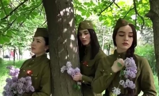 Ансамбль «Темирхан Шура» исполнил песню «Журавли».