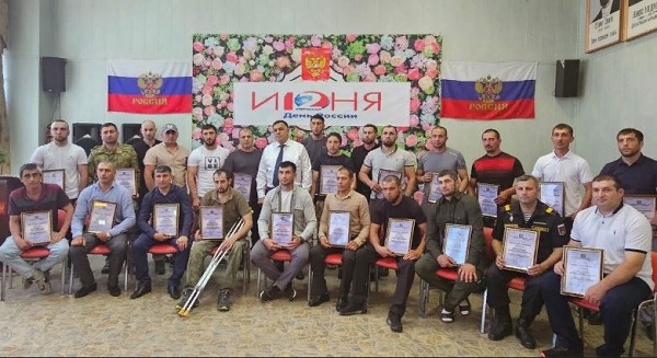 Накануне праздника «День России», прошло награждение участников специальной военной операции - военнослужащих из Магарамкентского района