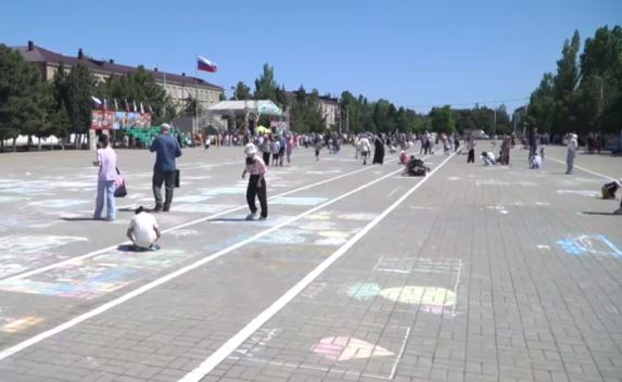 День защиты детей с размахом празднуют в Каспийске