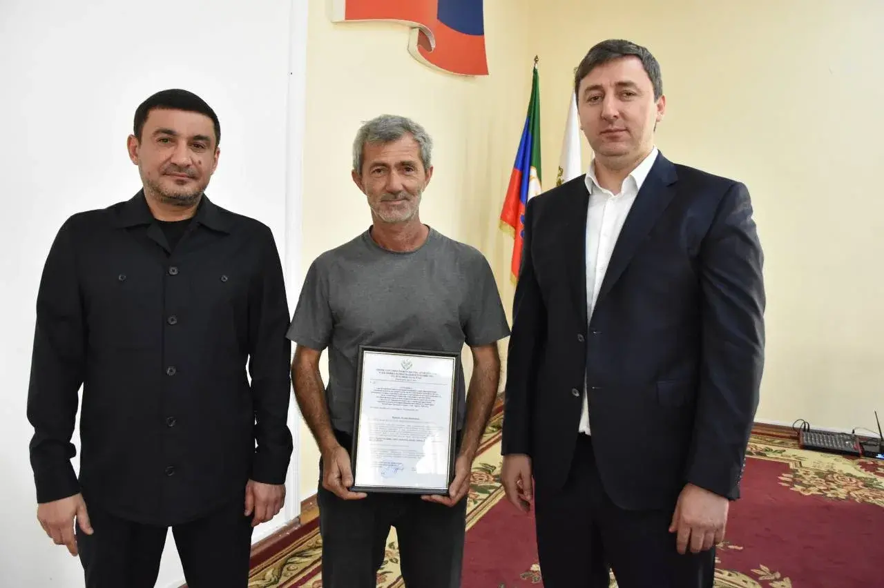 Пострадавшие от весенних паводков жители Дагестана получают помощь на восстановление жилья