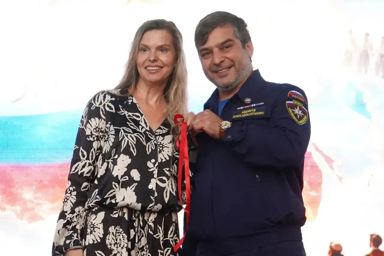 За работу во время паводков: добровольцам ВСКС в Дагестане передали автомобиль