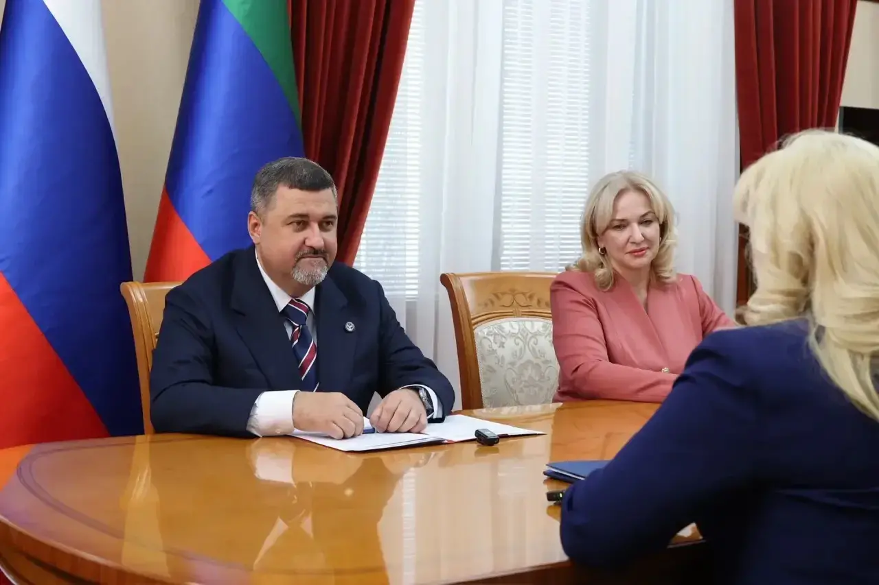 Фёдор Щукин и Жанна Алексеева обсудили сохранение языкового и культурного наследия России
