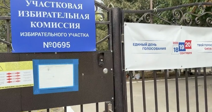 Педагоги «Чебурашки» пришли на выборы в Кизилюрте в ярких образах