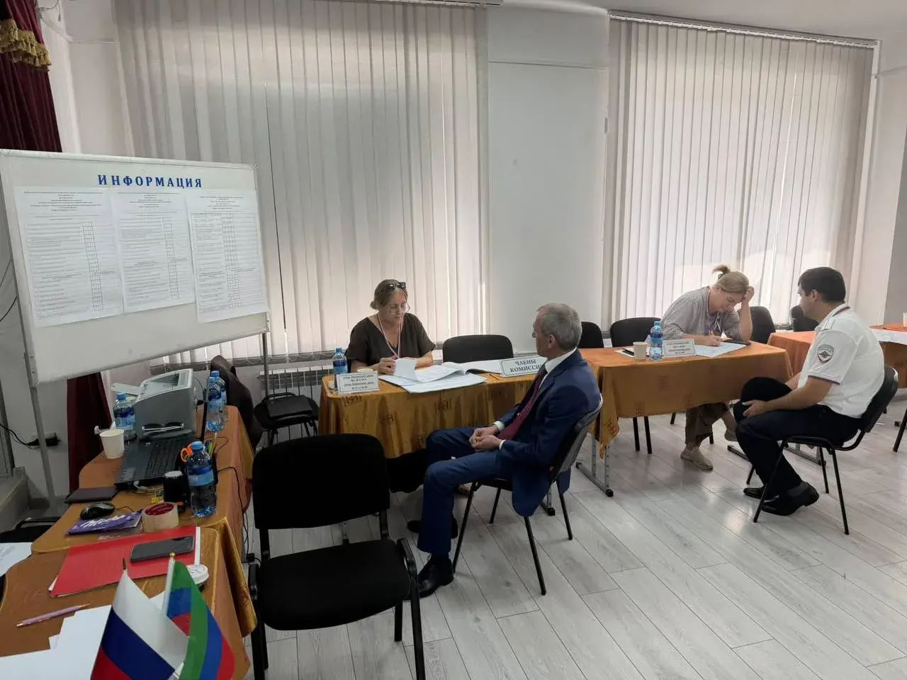 Руслан Алиев проголосовал на избирательном участке в Махачкале