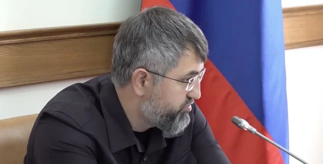 Магомед Рамазанов потребовал усилить контроль за вывозом мусора в Дагестане