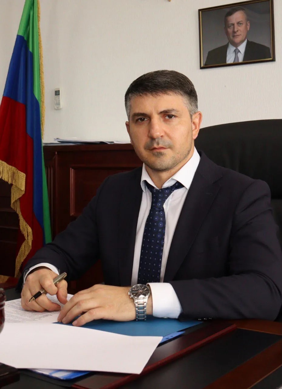 Ризван Мурадов поздравил работников нефтегазовой отрасли с профессиональным праздником