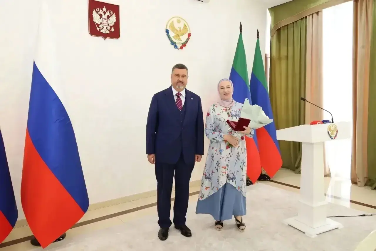 Фёдор Щукин вручил государственные награды жителям Дагестана накануне Дня единства народов республики