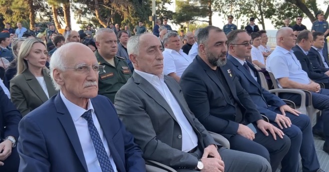 Магомед Рамазанов посетил гала-концерт конкурса музыкального творчества пожарных и спасателей МЧС России