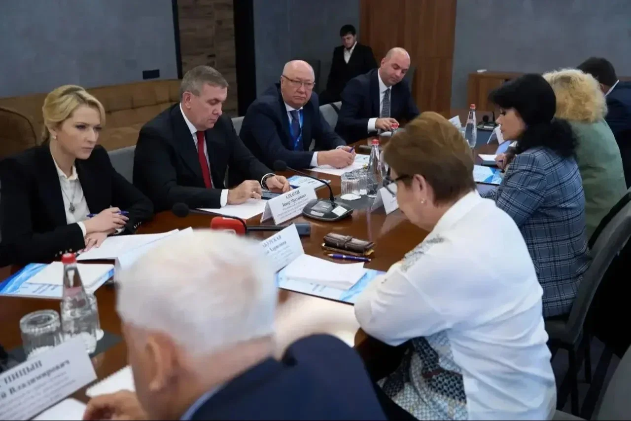 Яна Лантратова обсудила с омбудсменами поддержку участников СВО и их семей