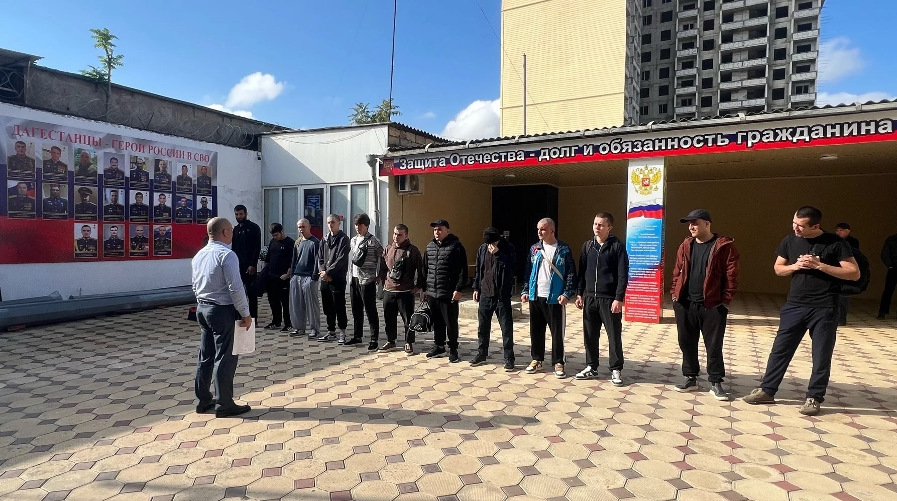В Дербенте отправили очередную группу призывников