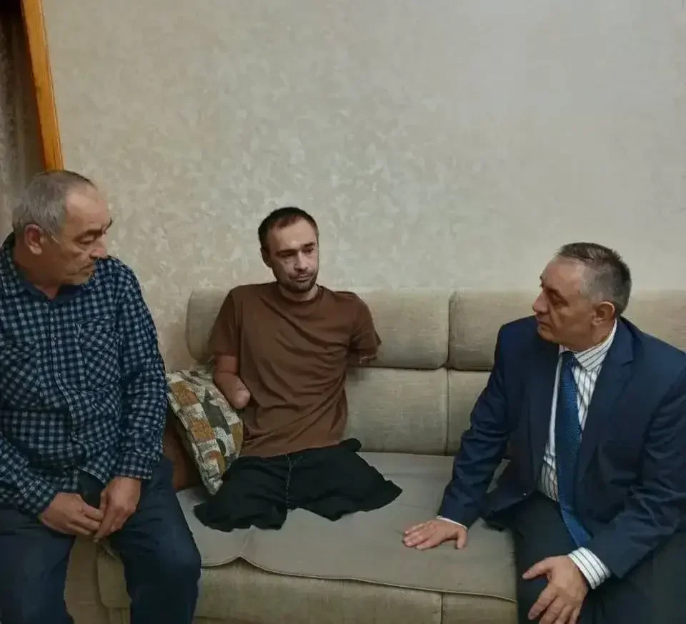Абдурахман Махмудов посетил семью тяжелораненого ветерана СВО в Буйнакске