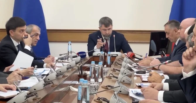 «Церемониться не будем»: в Дагестане пригрозили увольнениями за срыв поручений по жилью для детей-сирот